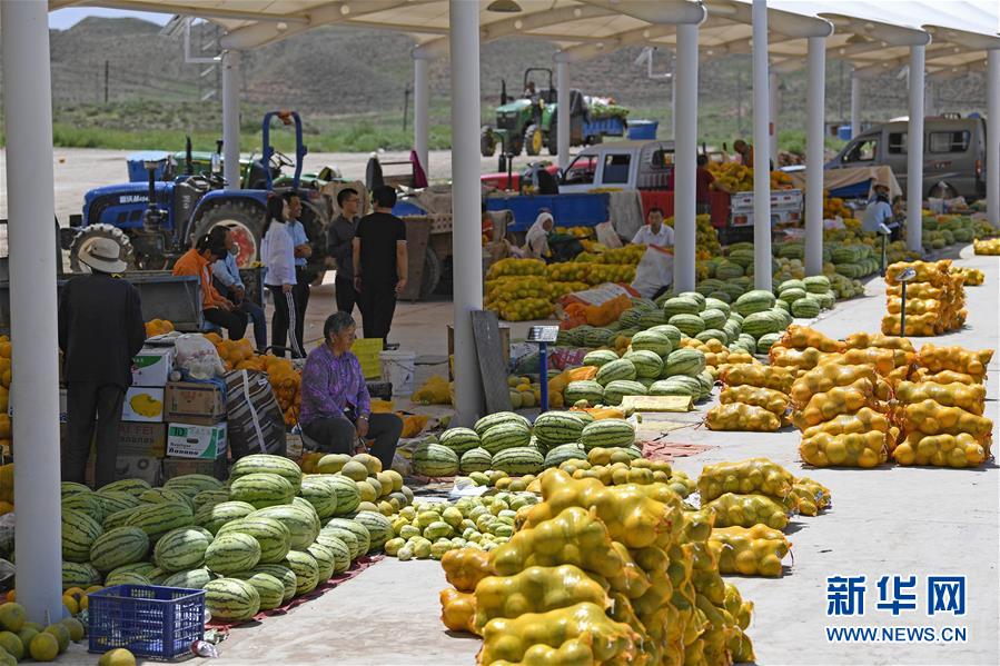 （壯麗70年·奮斗新時(shí)代——共和國(guó)發(fā)展成就巡禮·圖文互動(dòng)）（5）生態(tài)美、百姓富——品讀嶄新“寧夏畫(huà)卷”