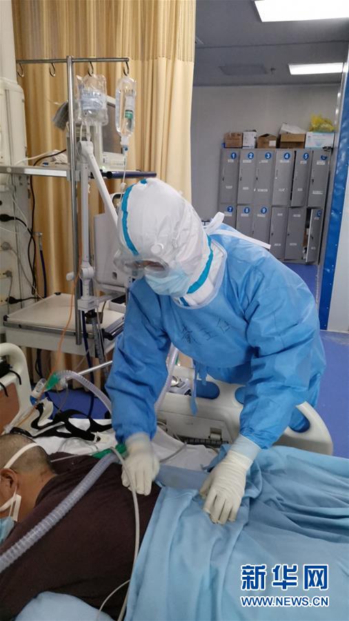 （一線抗疫群英譜·圖文互動）（2）“從高原奔赴平原，我們傾囊相助”——青海援湖北醫(yī)療隊女醫(yī)生戴春的故事 