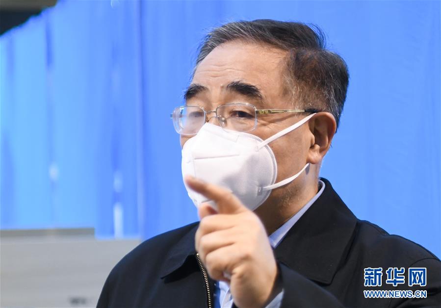 （聚焦疫情防控·圖文互動(dòng)）（7）分秒必爭(zhēng)！一切為了治病救人——中國(guó)抗疫生命至上的生動(dòng)實(shí)踐