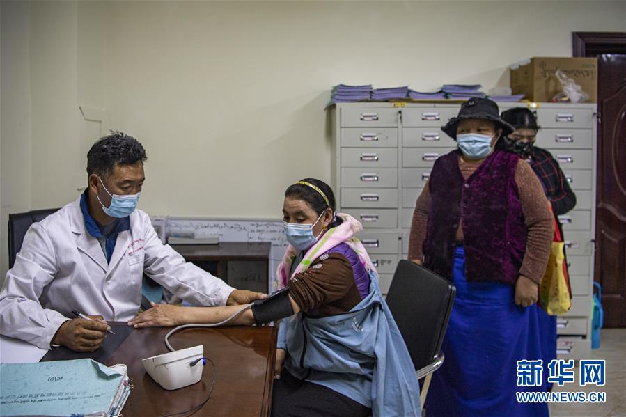 （新華全媒頭條·走向我們的小康生活·圖文互動(dòng)）（6）扎西德勒，我們的新家園——西藏易地扶貧搬遷搬出幸福美好新生活