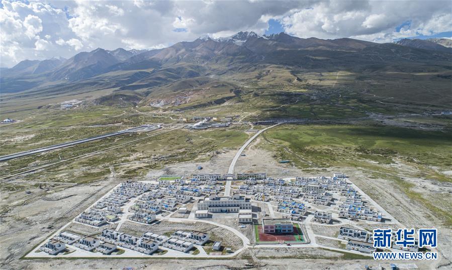 （新華全媒頭條·走向我們的小康生活·圖文互動(dòng)）（1）扎西德勒，我們的新家園——西藏易地扶貧搬遷搬出幸福美好新生活