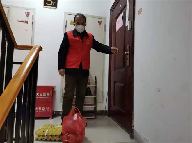 【戰(zhàn)“疫”第一線(xiàn)】你中有我我中有你 陜西各地鄰里守望相助共渡難關(guān)_fororder_微信圖片_20220113120939